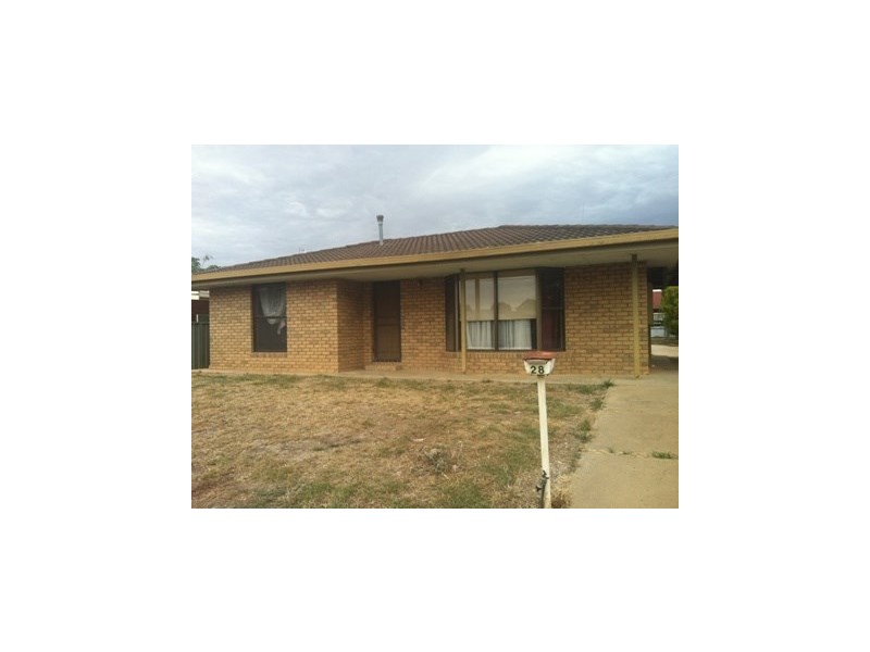 28 Campaspe Street, Rochester VIC 3561