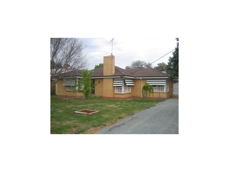 54 High Street, Rochester VIC 3561