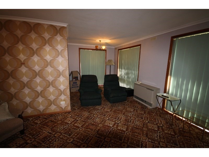 19 Dawson Street, Rochester VIC 3561