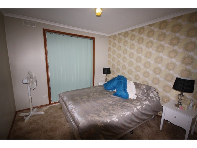 19 Dawson Street, Rochester VIC 3561