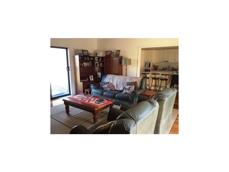 69 Hopetoun Street, Rochester VIC 3561