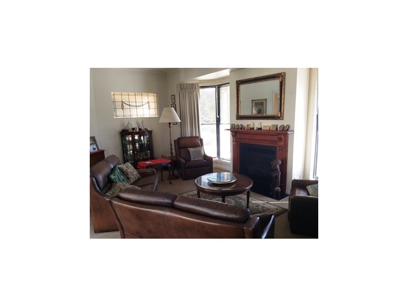 69 Hopetoun Street, Rochester VIC 3561