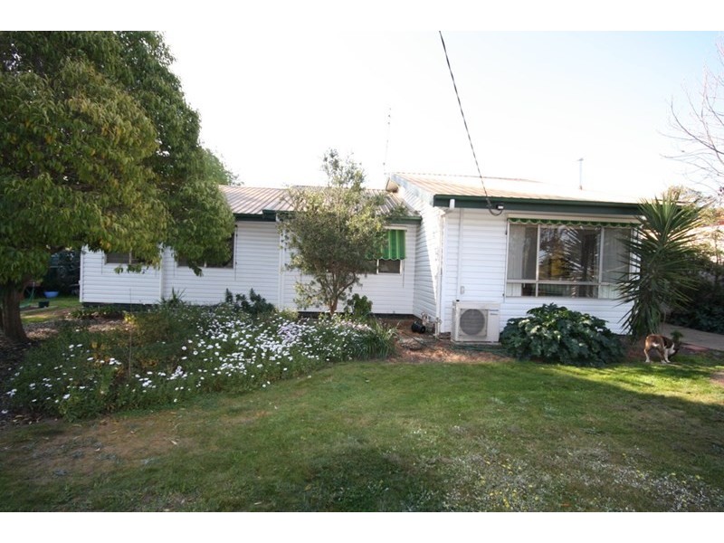 36 Bridge Road, Rochester VIC 3561
