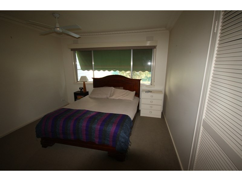 36 Bridge Road, Rochester VIC 3561