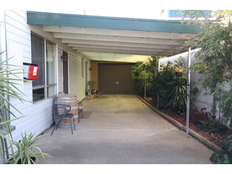 36 Bridge Road, Rochester VIC 3561