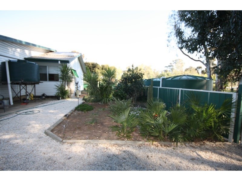 36 Bridge Road, Rochester VIC 3561