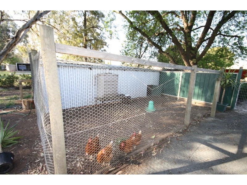 36 Bridge Road, Rochester VIC 3561