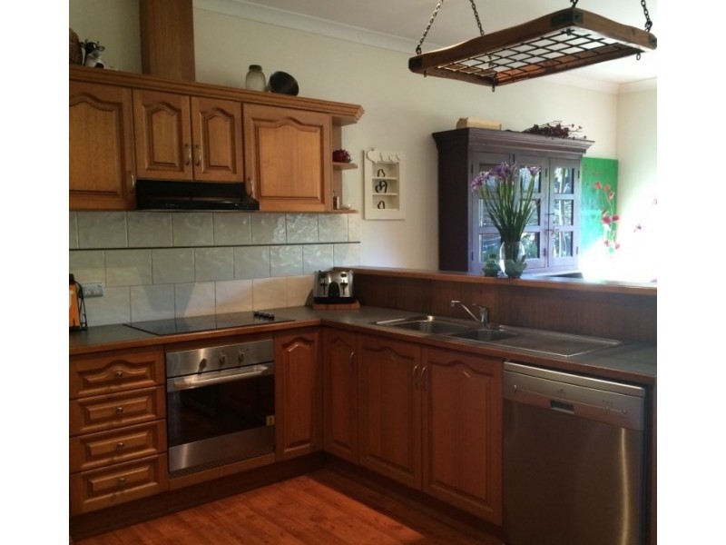 74 Pascoe Street, Rochester VIC 3561