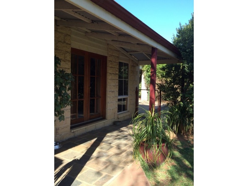 74 Pascoe Street, Rochester VIC 3561