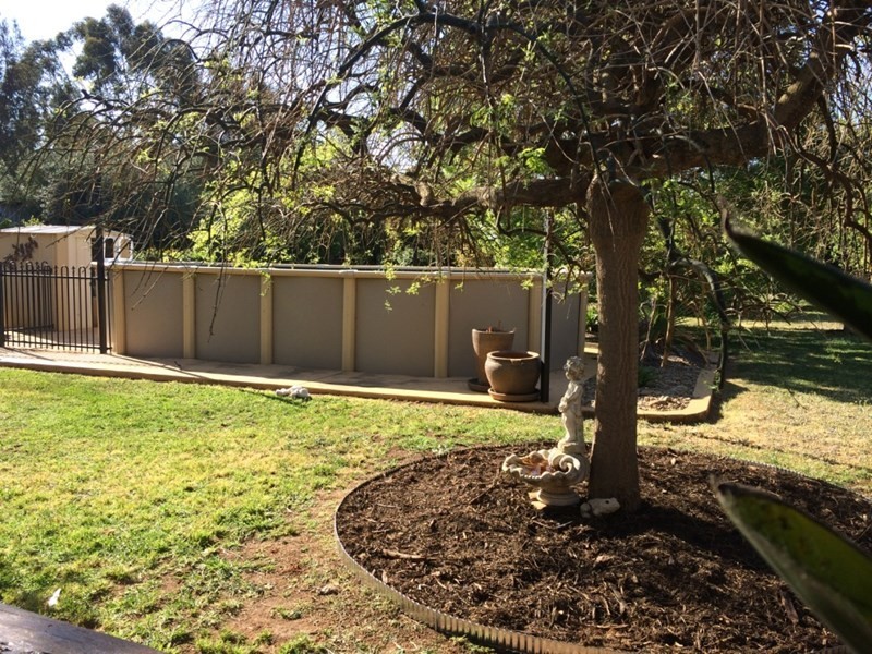 74 Pascoe Street, Rochester VIC 3561