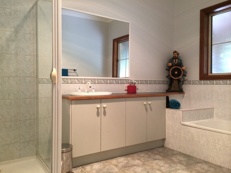 74 Pascoe Street, Rochester VIC 3561