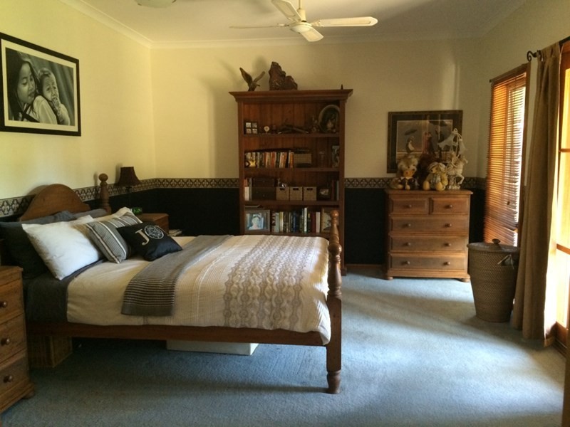 74 Pascoe Street, Rochester VIC 3561