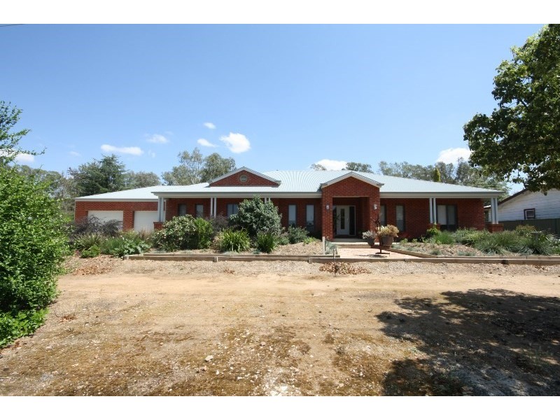 82-84 High Street, Rochester VIC 3561