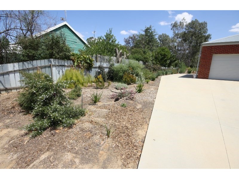 82-84 High Street, Rochester VIC 3561