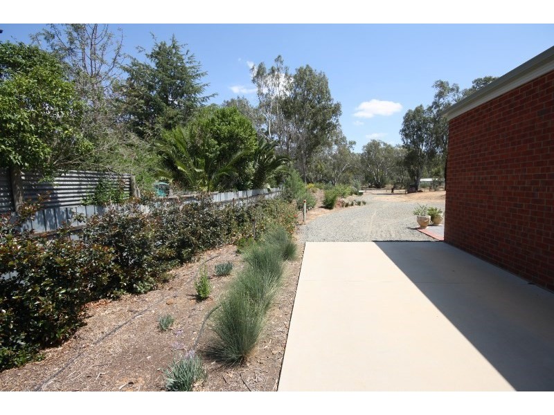 82-84 High Street, Rochester VIC 3561