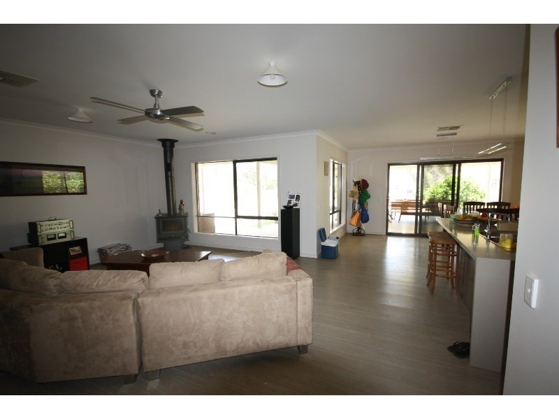 82-84 High Street, Rochester VIC 3561