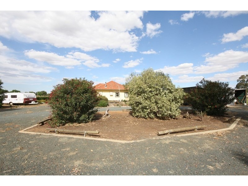 695 Bamawm Hall Road, Bamawm VIC 3561