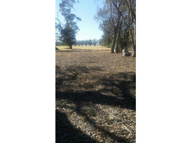 00 Emu Road, Emu VIC 3475