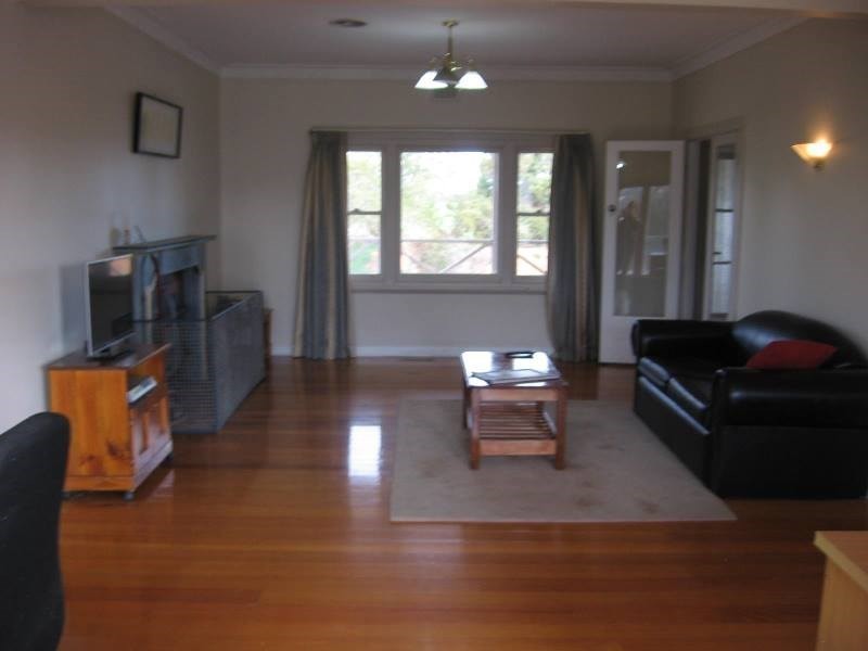 84 Pascoe Street, Rochester VIC 3561