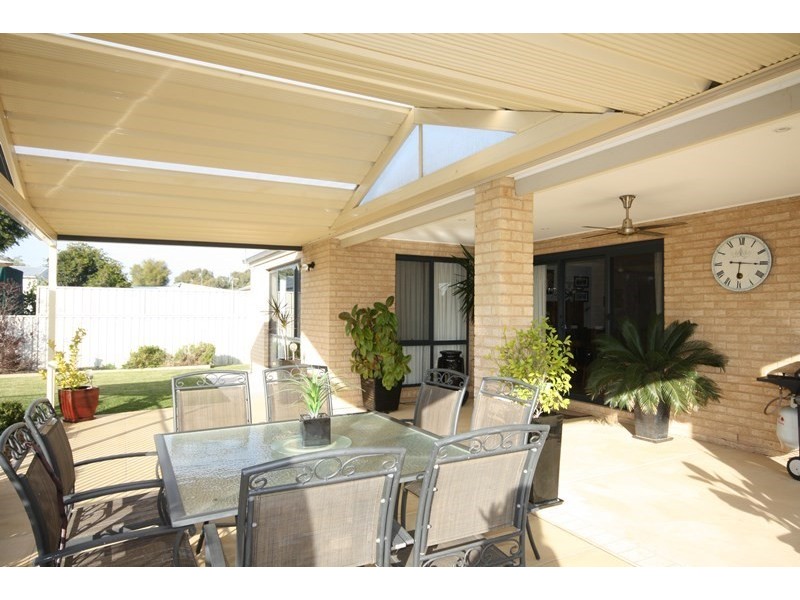 9 High Street, Rochester VIC 3561