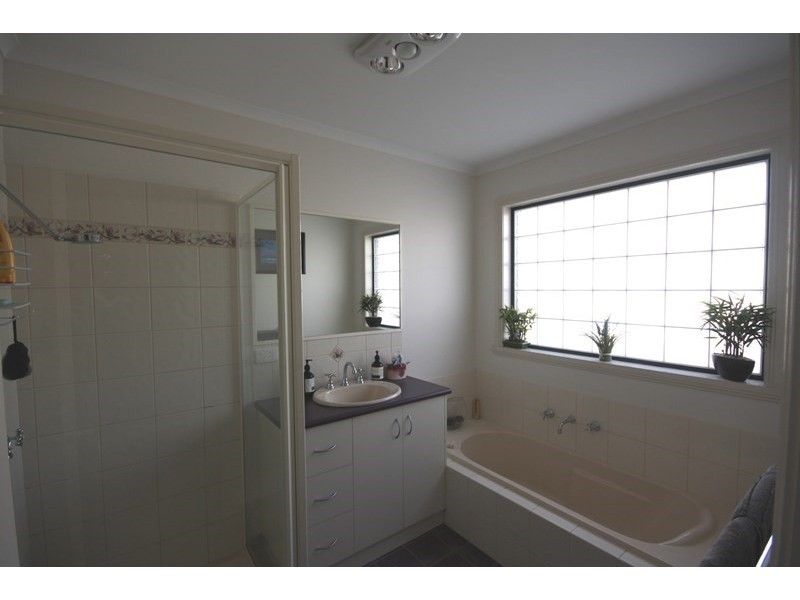 9 High Street, Rochester VIC 3561