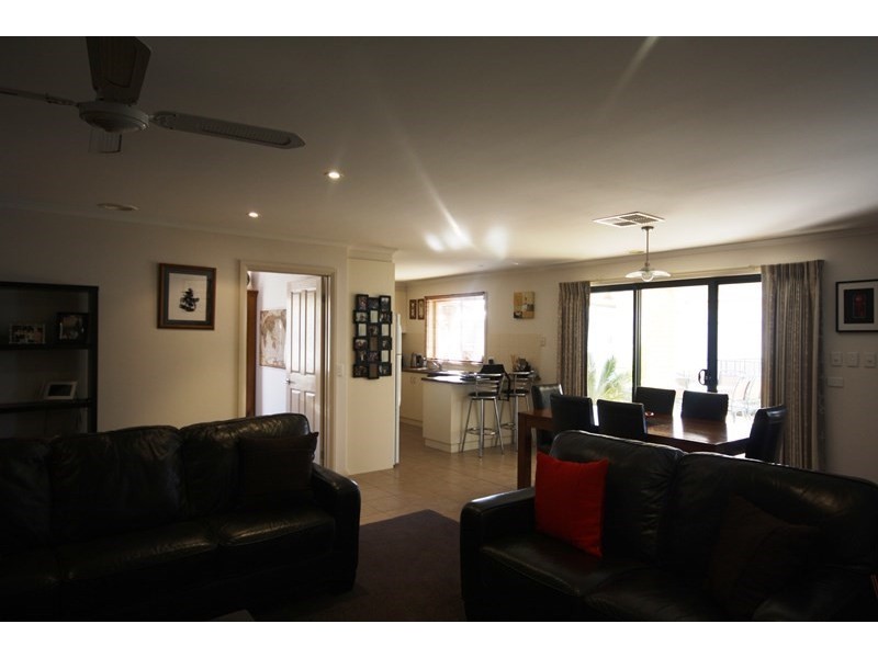 9 High Street, Rochester VIC 3561