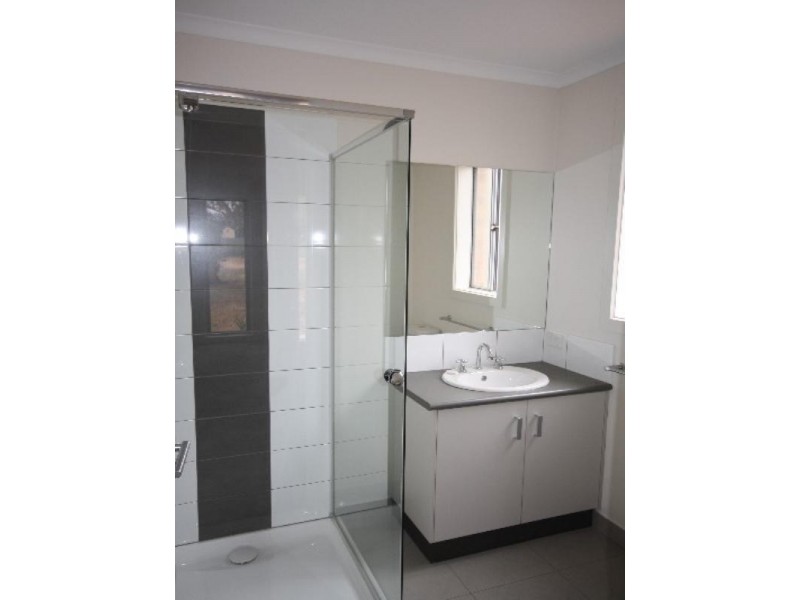 11 Francis Street, Rochester VIC 3561