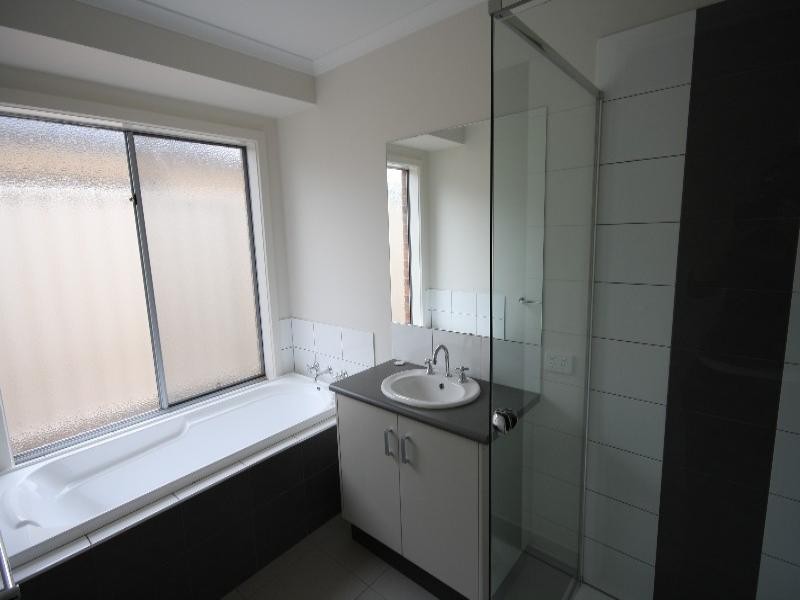 11 Francis Street, Rochester VIC 3561