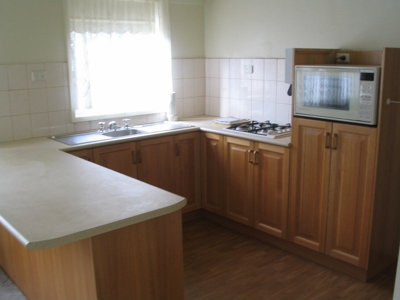 13 Edward Street, Rochester VIC 3561