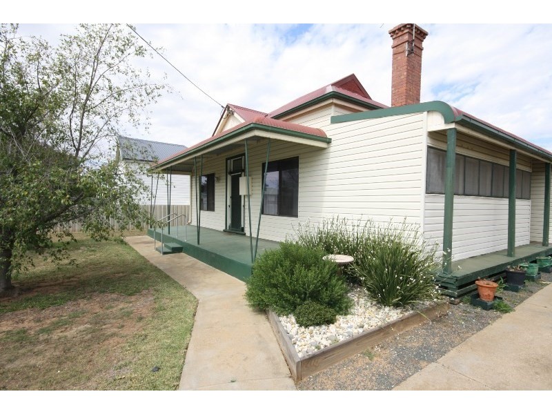 36 Queen Street, Rochester VIC 3561
