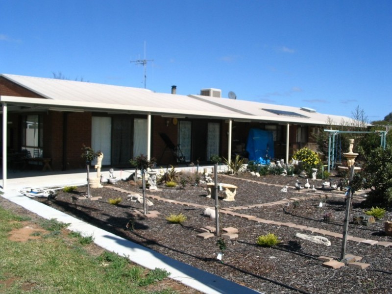 627 Bakers Road, Dingee VIC 3571