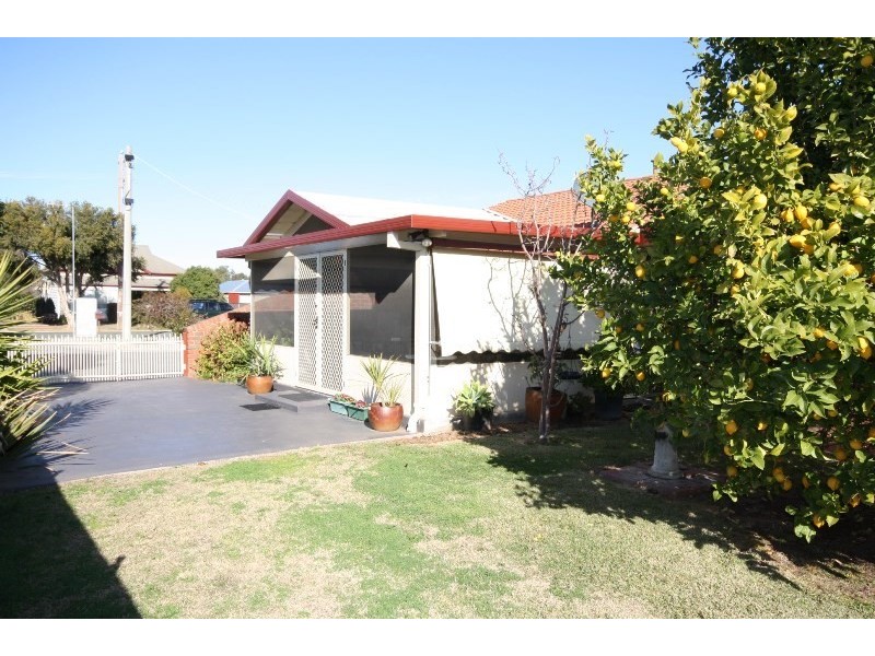 30 Dudley Street, Rochester VIC 3561