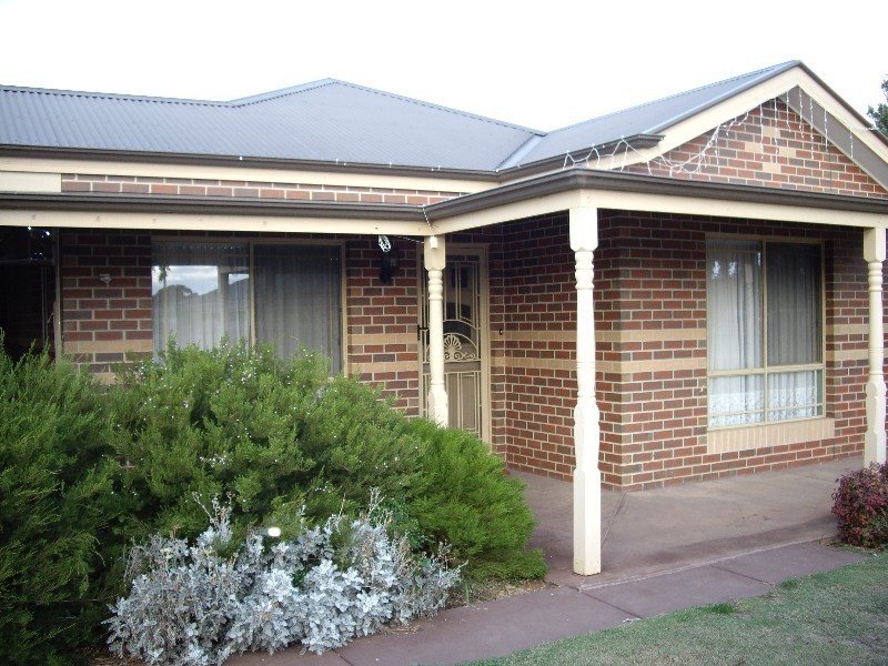39 Francis Street, Rochester VIC 3561