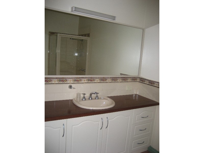 39 Francis Street, Rochester VIC 3561