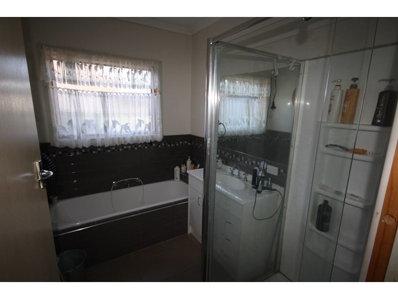 35 Hopetoun Street, Rochester VIC 3561