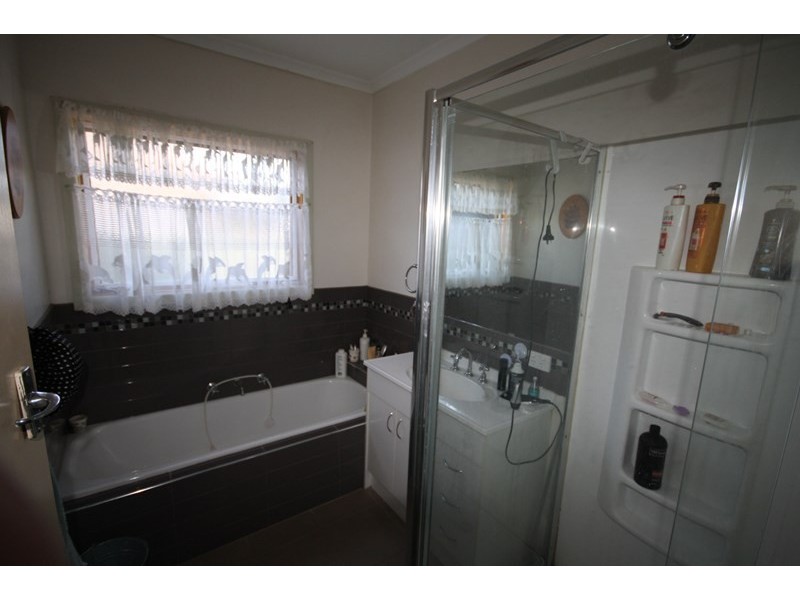 35 Hopetoun Street, Rochester VIC 3561