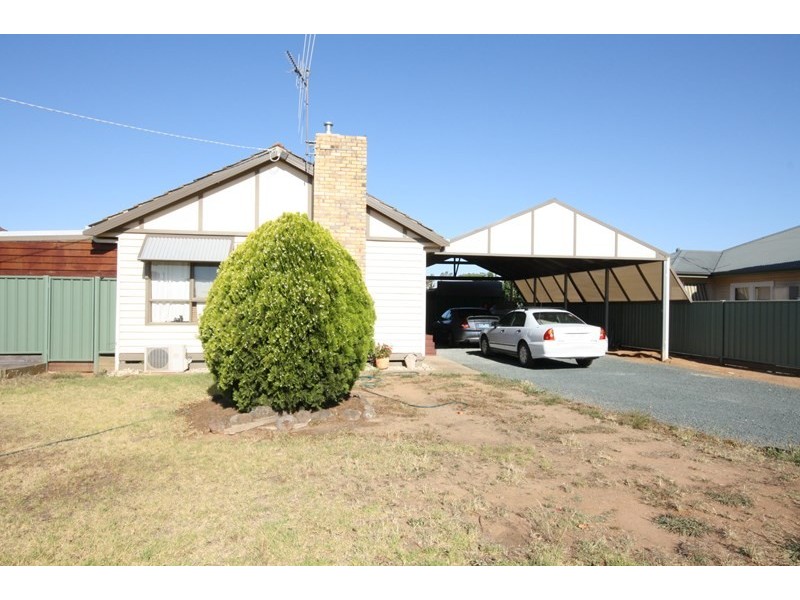 35 Hopetoun Street, Rochester VIC 3561