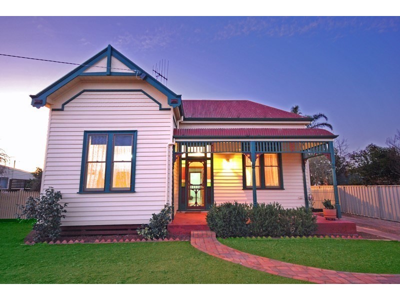 14 Dawson Street, Rochester VIC 3561
