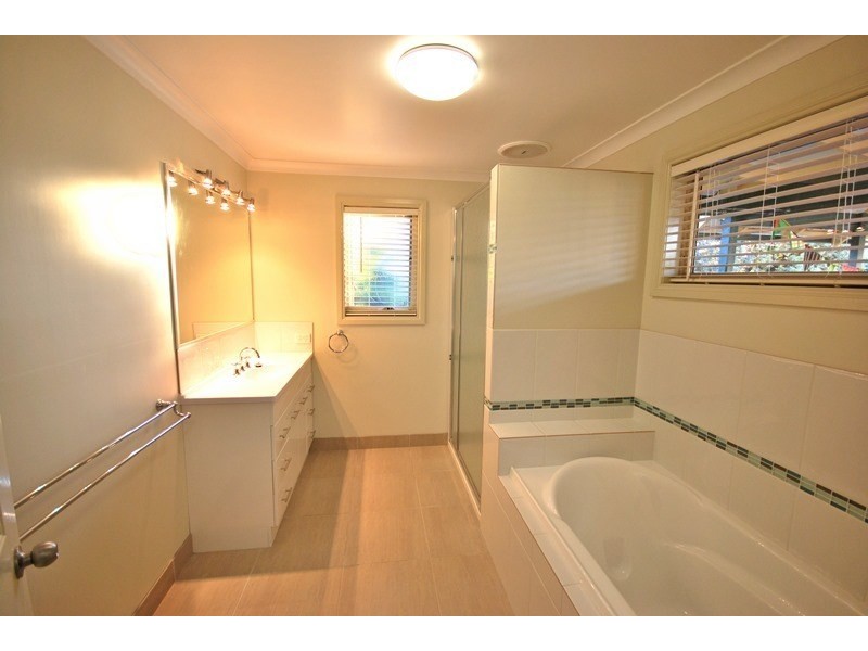 14 Dawson Street, Rochester VIC 3561