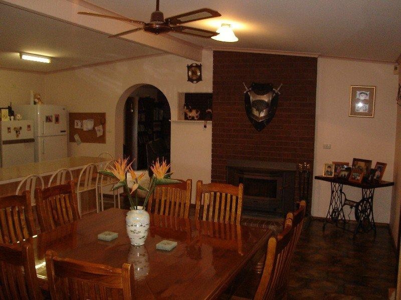 24 Melbourne Road, St Arnaud VIC 3478