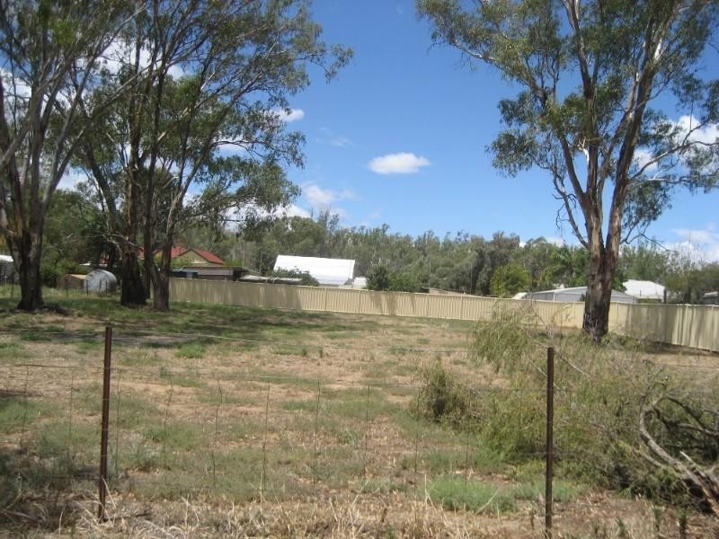 27 Hart Street, Rochester VIC 3561