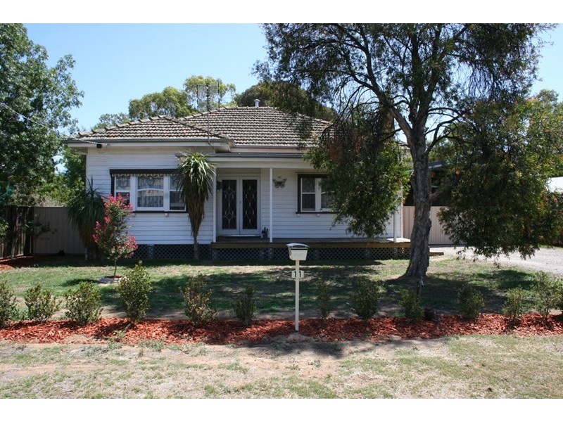11 Lindsay Street, Rochester VIC 3561