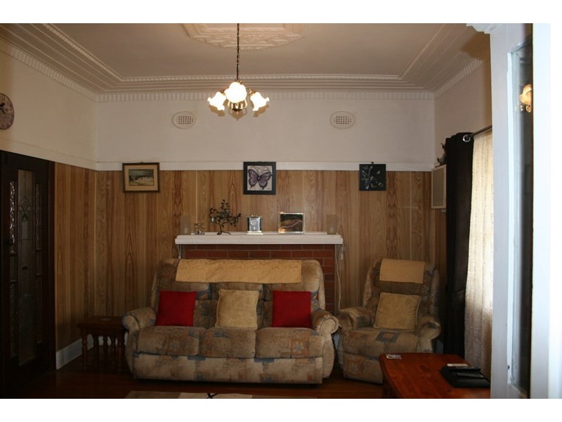 11 Lindsay Street, Rochester VIC 3561