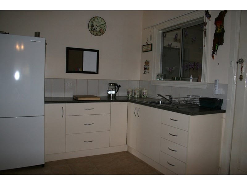 11 Lindsay Street, Rochester VIC 3561