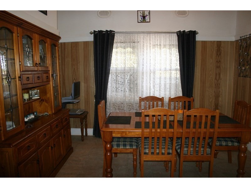 11 Lindsay Street, Rochester VIC 3561