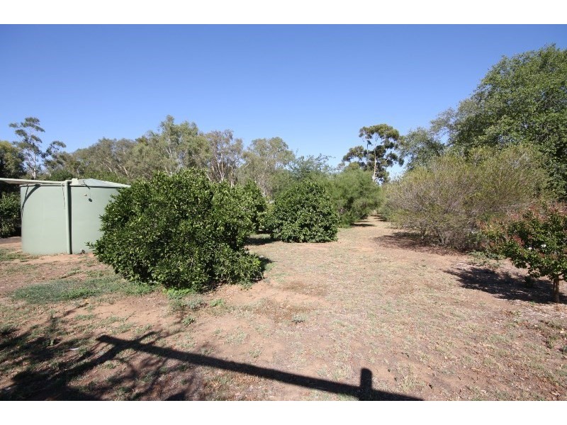 68 High Street, Rochester VIC 3561