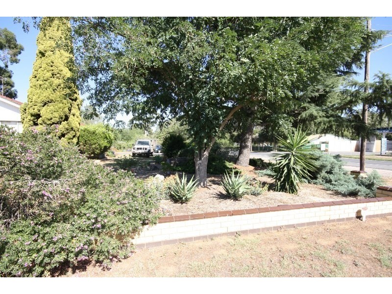 68 High Street, Rochester VIC 3561