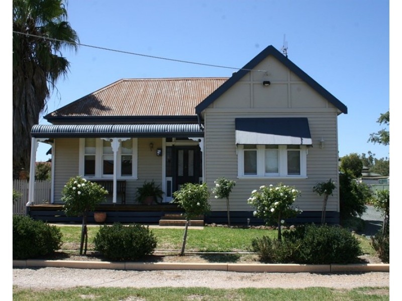 18 Fraser Street, Rochester VIC 3561