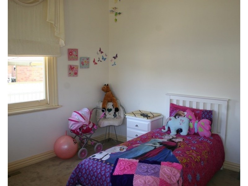 18 Fraser Street, Rochester VIC 3561