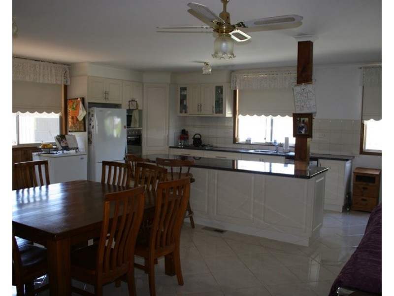 18 Fraser Street, Rochester VIC 3561